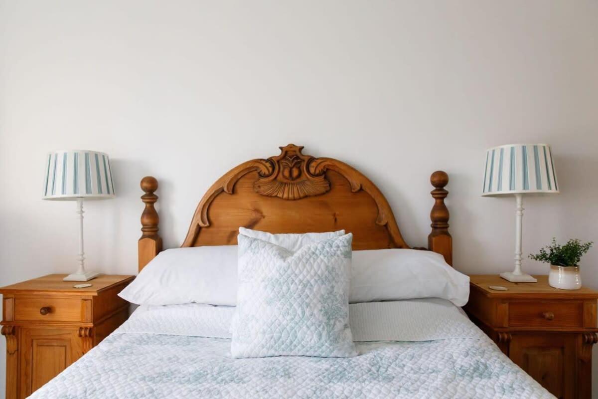 Two Bed Seafront Escape In East Witteringアパートメント エクステリア 写真