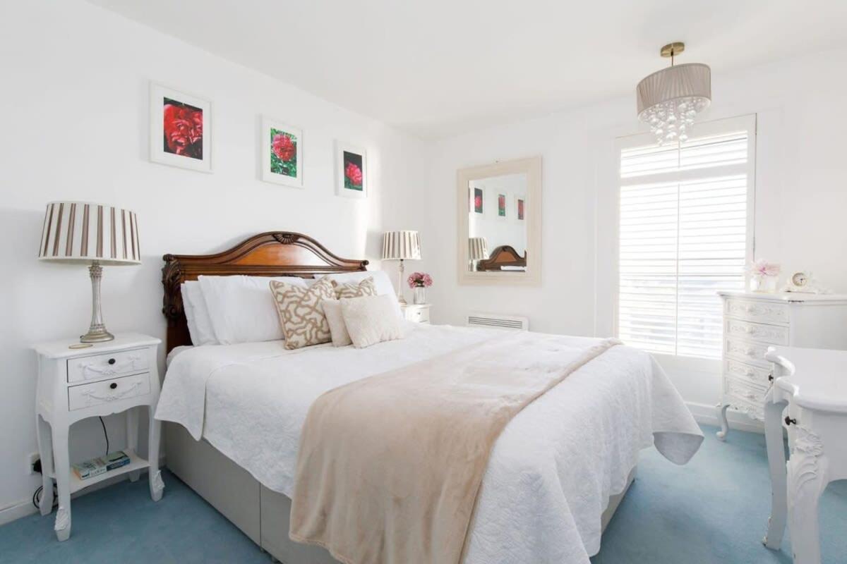 Two Bed Seafront Escape In East Witteringアパートメント エクステリア 写真